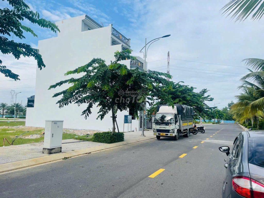 Thanh lý lô đất ngay chợ Đại Phước DT 100m2 giá chỉ 1,450 tỷ bao thuế