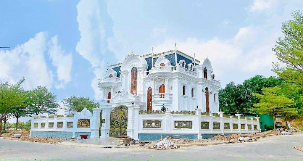 Nền BT sân golf view sông DT 238m2 không lỗi, giá tốt chỉ 4 tỷ sổ sẵn