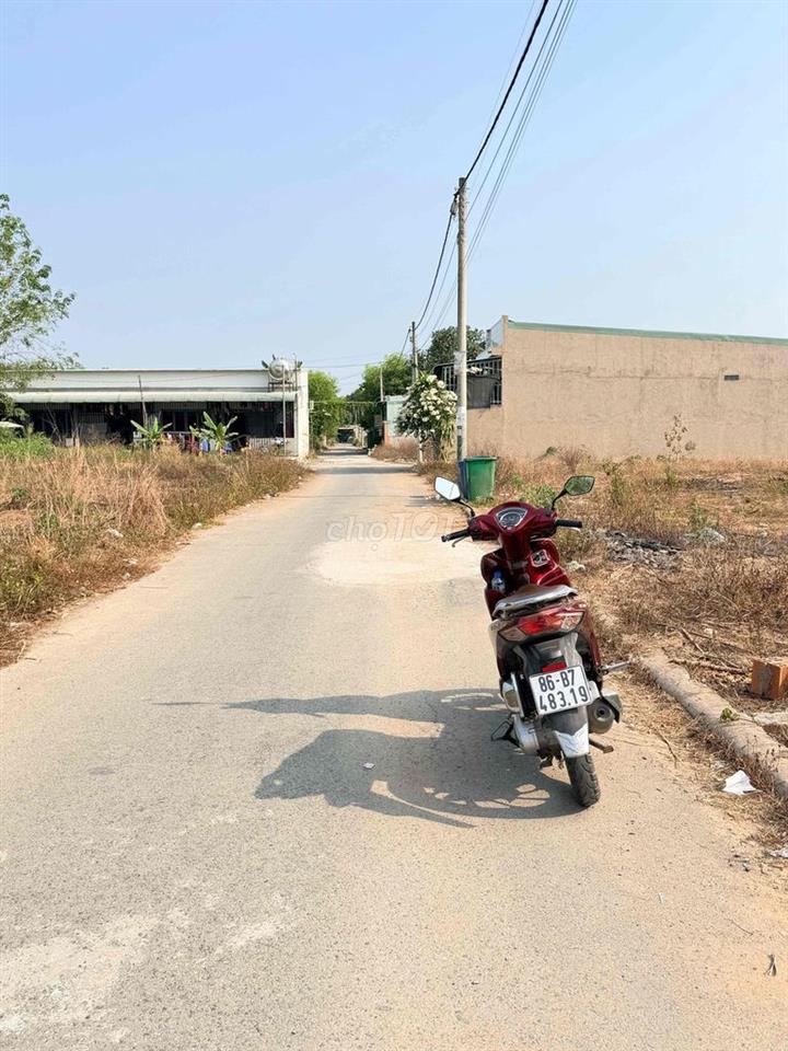 ẤP 3 an viễn, ngay trung tâm hành chánh xã; 106m2 thổ cư 80m