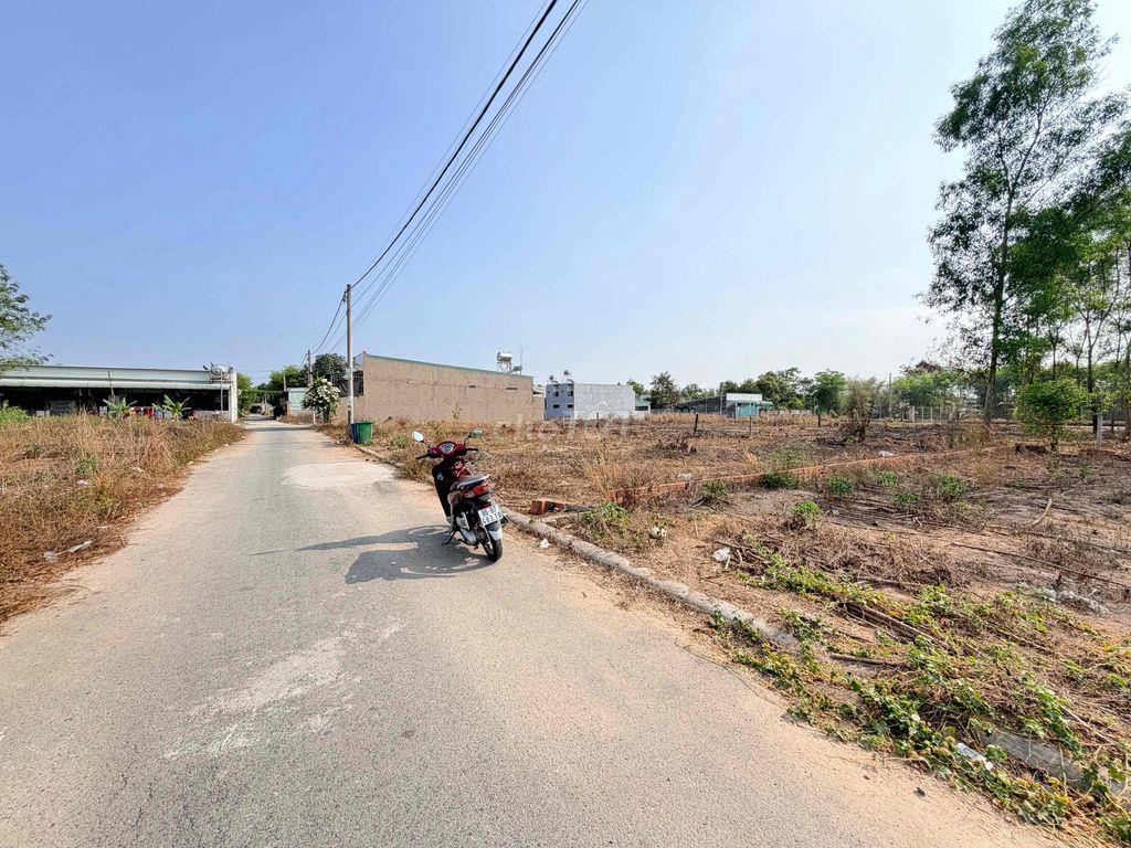ẤP 3 an viễn, ngay trung tâm hành chánh xã; 106m2 thổ cư 80m