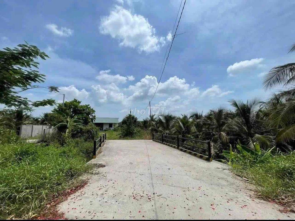 Cần bán gấp lô đất full thổ cư
