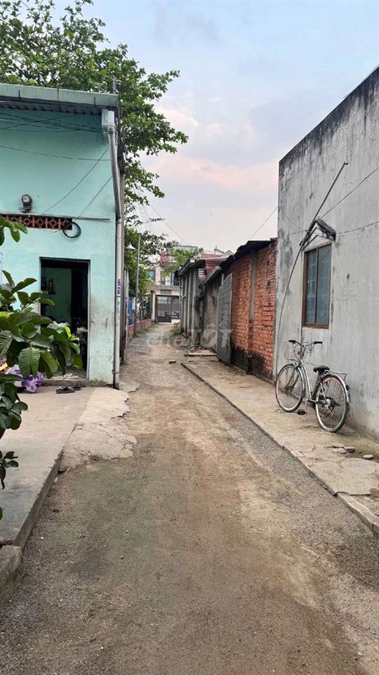 Cần bán gấp căn nhà gấp 4 và 10 phòng trọ