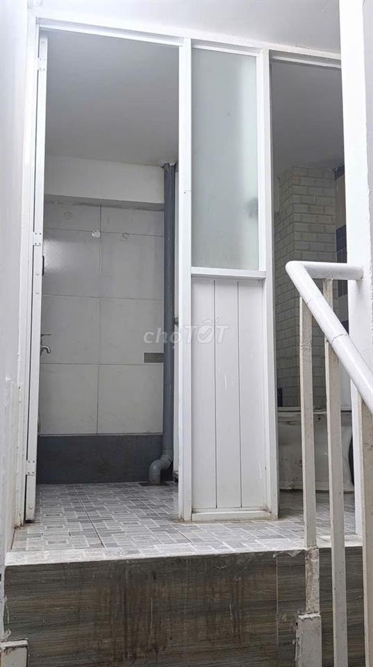 Phòng mới 12m lầu 3 nhà phố KDC Nam Long, Q,9, giờ tự do,ko chung chủ