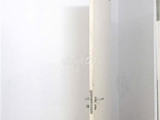 Phòng mới 12m lầu 3 nhà phố KDC Nam Long, Q,9, giờ tự do,ko chung chủ