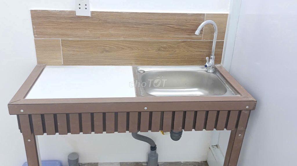Phòng nhỏ lớn lầu 3 khu Nam Long Q.9, WC riêng, giờ tự do, yên tĩnh 