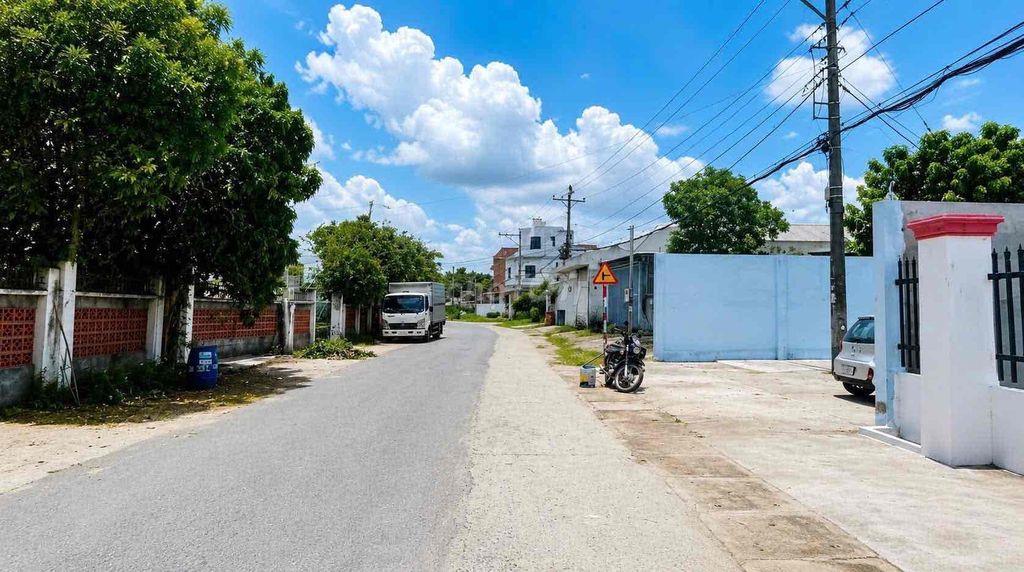 BÁN ĐẤT GIÁ NGỘP