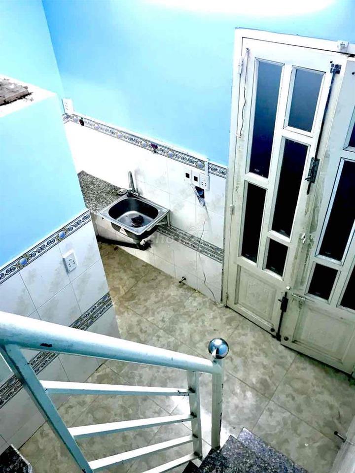 Chính chủ cho thuê nhà nguyên căn trong dãy nhà Phan Văn Trị BT