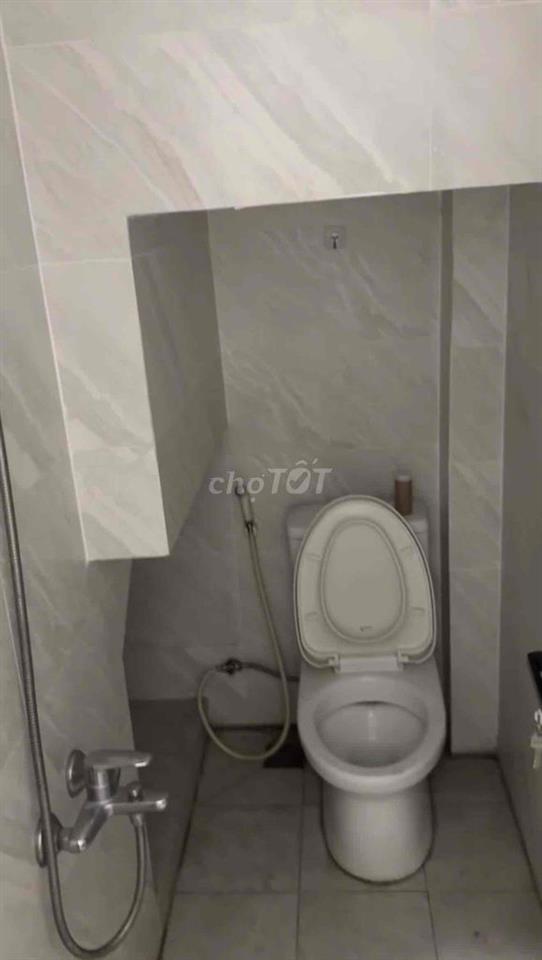 Còn trống 1 phòng đối diện Học Viện cán bộ