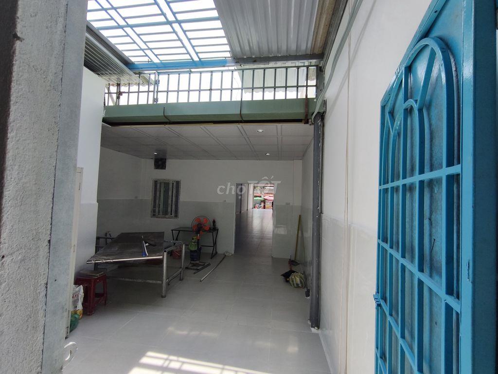 Chính chủ cho thuê mặt bằng mới xây ngay ngã tư cây Sung