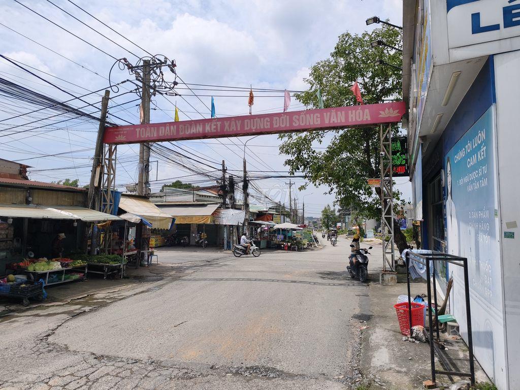 Chính chủ cho thuê mặt bằng mới xây ngay ngã tư cây Sung