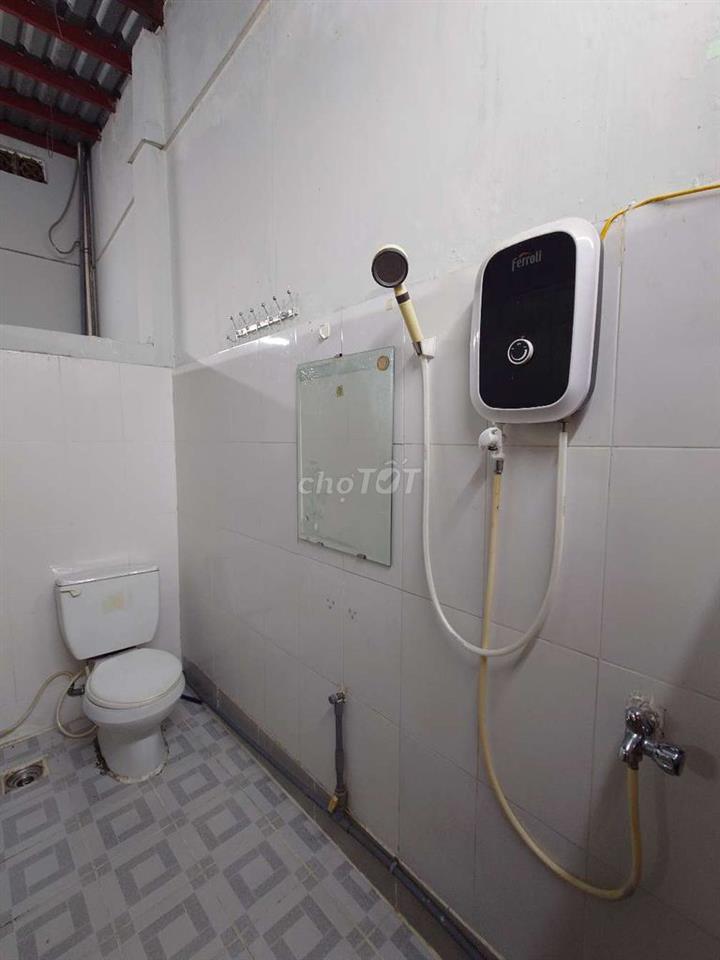 Cho thuê tầng thượng đầy đủ tiện ích
