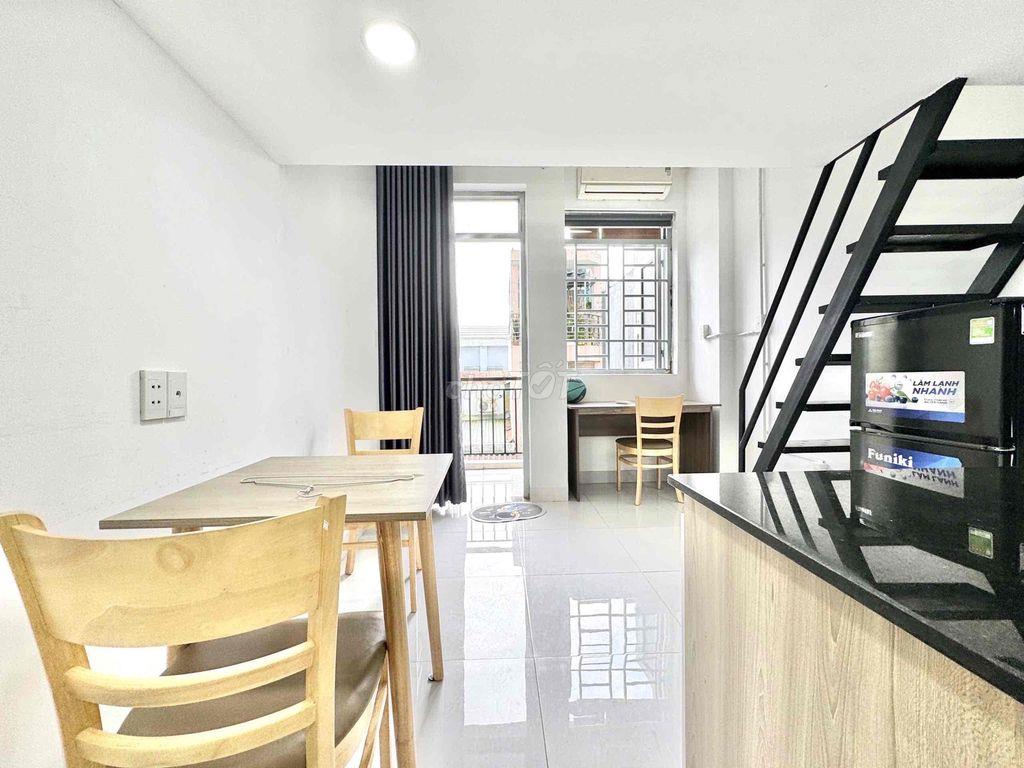 Trống lại duplex ban công siêu xinh
