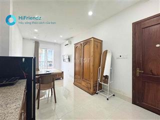 Studio ban công siêu rộng