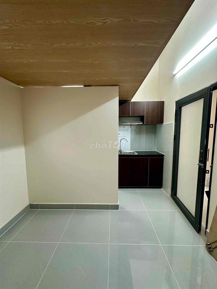 Duplex cửa sổ thoáng nhà đẹp sạch sẽ