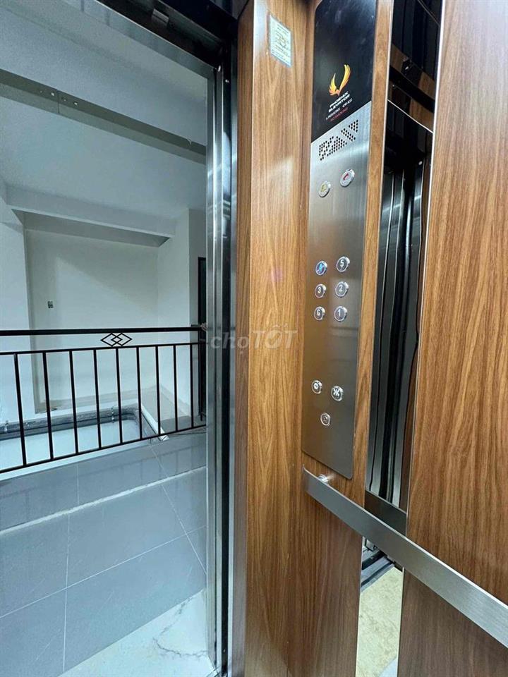 Duplex cửa sổ thoáng nhà đẹp sạch sẽ