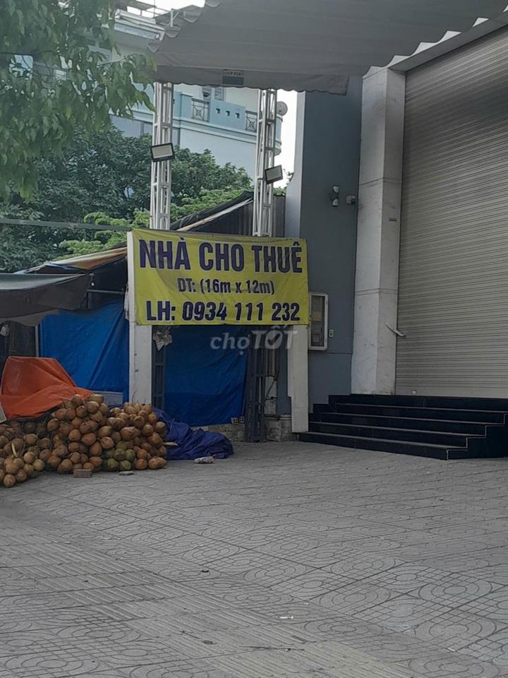 Chính chủ cho thuê mặt bằng mặt tiền đường Phạm Văn Đồng