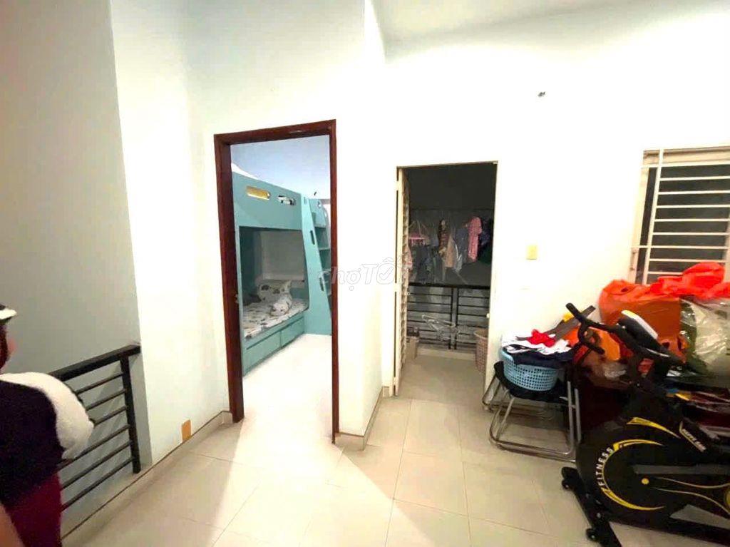 BÁN NHÀ TRỆT LẦU ĐƯỜNG SỐ 18 - HIỆP BÌNH CHÁNH, THỦ ĐỨC  GẦN GIGAMALL