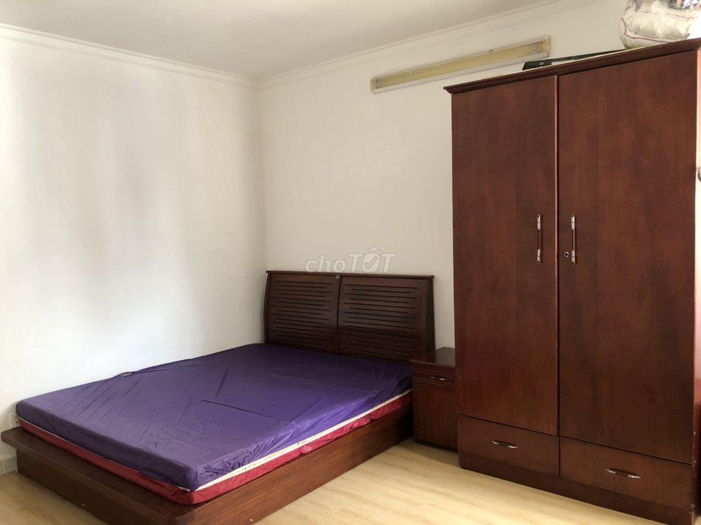 Cho Thuê Căn hộ Central Garden Quận 1, Dt : 81m2, 2PN, 14 tr/th