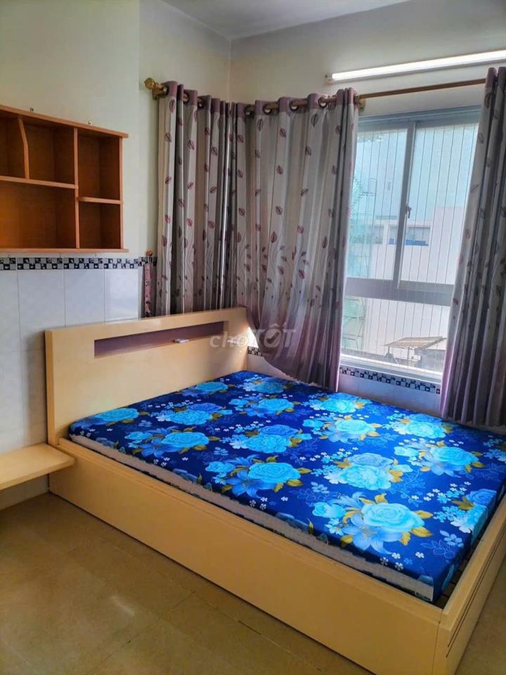 Cho thuê căn hộ 155 Nguyễn Chí Thanh Quận 5. DT: 67m2, 2PN, 12 tr/th