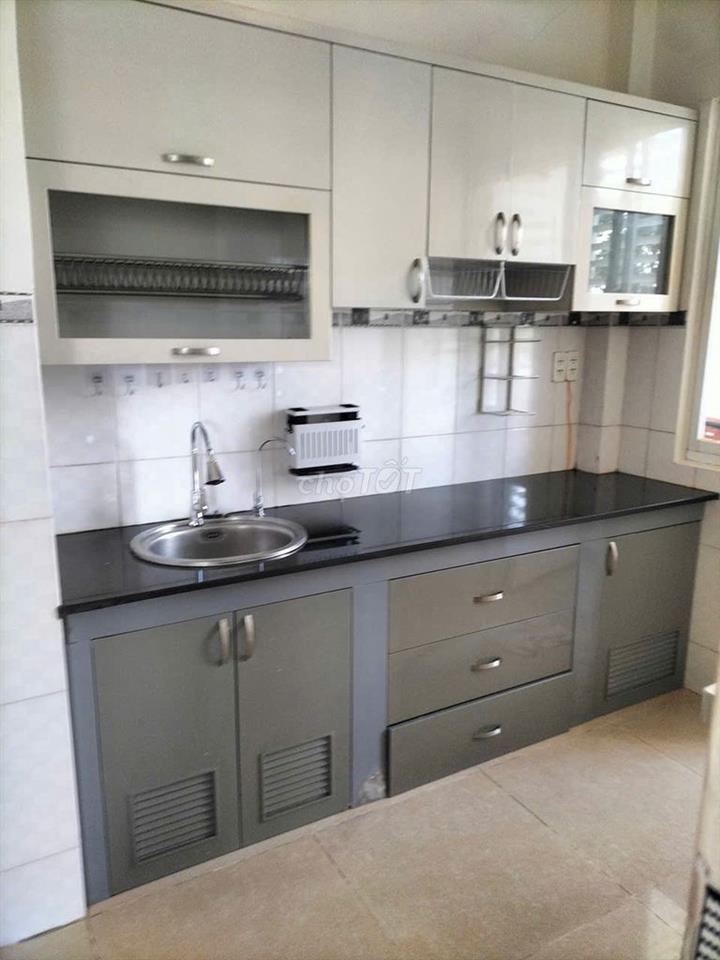 Cho thuê căn hộ 155 Nguyễn Chí Thanh Quận 5. DT: 67m2, 2PN, 12 tr/th