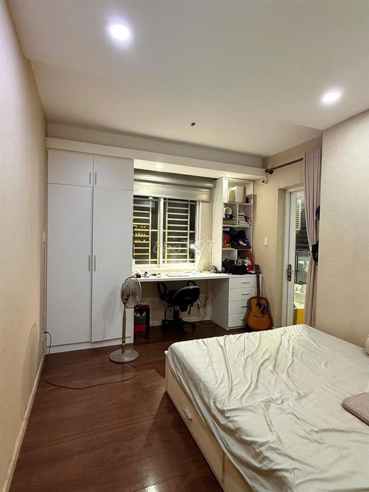Cho thuê Căn hộ Sao Mai Quận 5, Dt : 90 m2, 2PN, 13.5 tr/th 