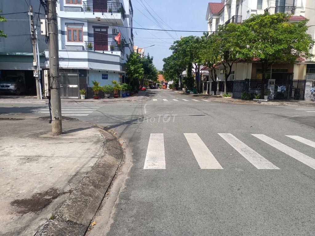 Cần bán nhanh căn nhà 4 tầng trung tâm hành chính, sát Lotte mart.