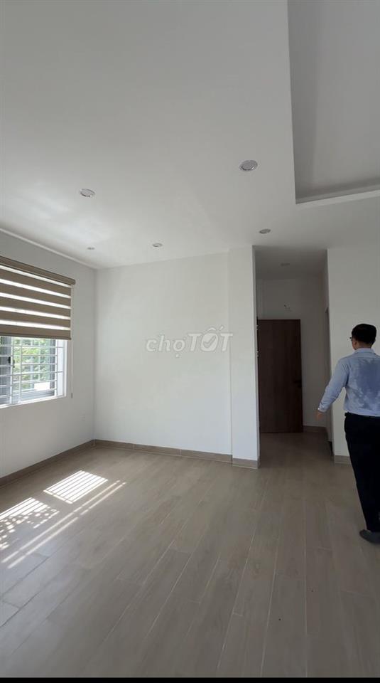 Nhà Phố TM KDC Nguyễn Văn Tiết, P.Lái Thiêu, Tp.HCM. Giá 6,6 tỷ, 330m2