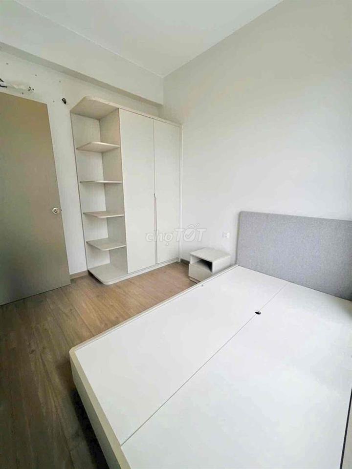 Căn góc 3 Phòng ngủ ; Giường tủ đầy đủ; Ở liền được. Chỉ 9,5 tr/tháng