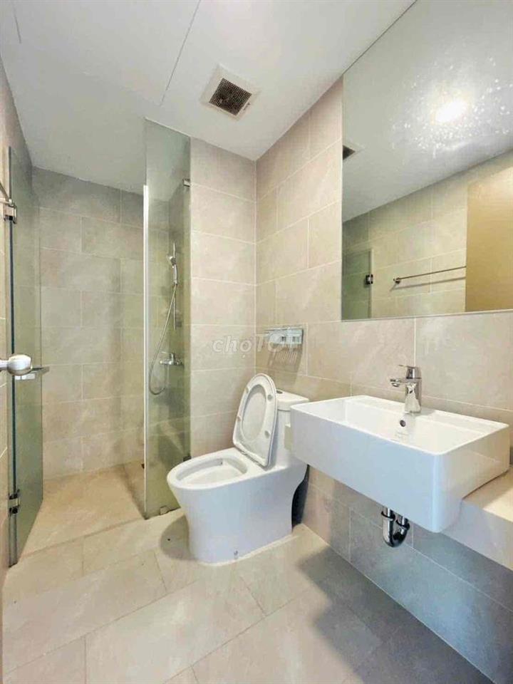 Căn góc 3 Phòng ngủ ; Giường tủ đầy đủ; Ở liền được. Chỉ 9,5 tr/tháng