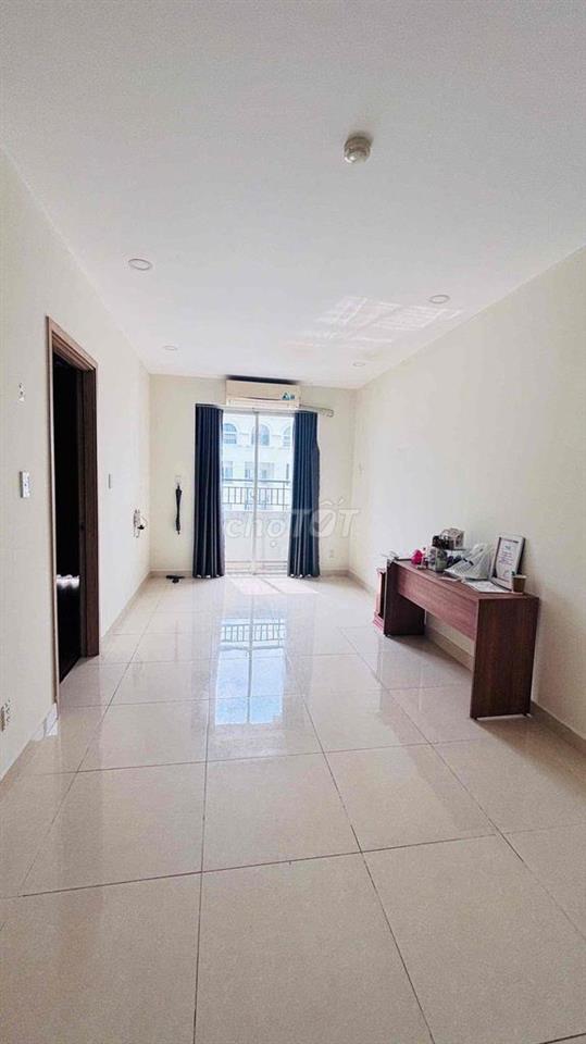 Căn DUPLEX Thông tầng có 4PN và 4WC; Có Full máy lạnh. Giá 12 tr/thang