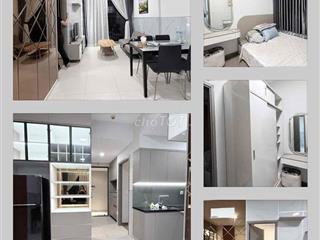 Đầy đủ nội thất thiết kế cho thuê 2PN & Ở liền được. LH Hương