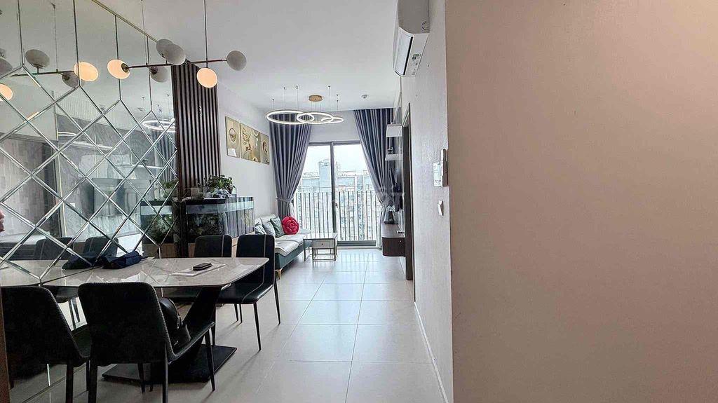 Cho thuê Căn 2PN full Nội thất VIEW HỒ Chỉ 10 tr. Ở liền. LH Hương