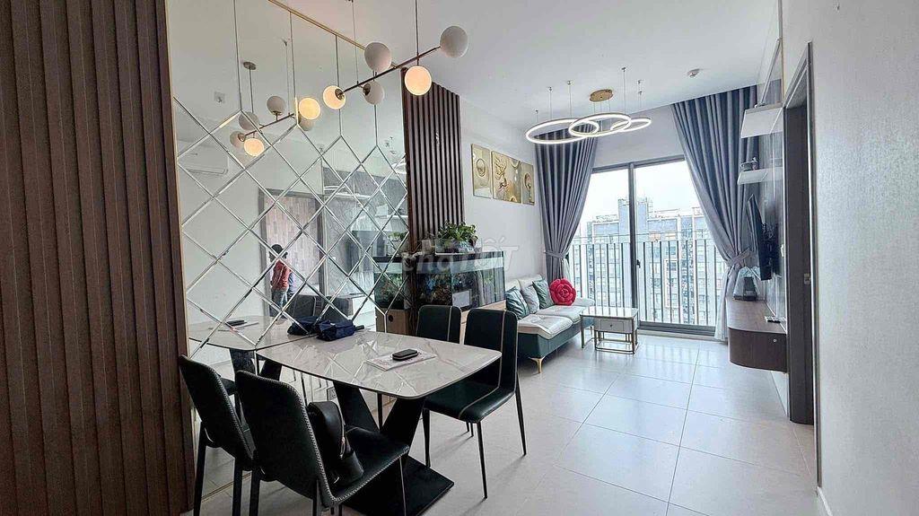 Cho thuê Căn 2PN full Nội thất VIEW HỒ Chỉ 10 tr. Ở liền. LH Hương