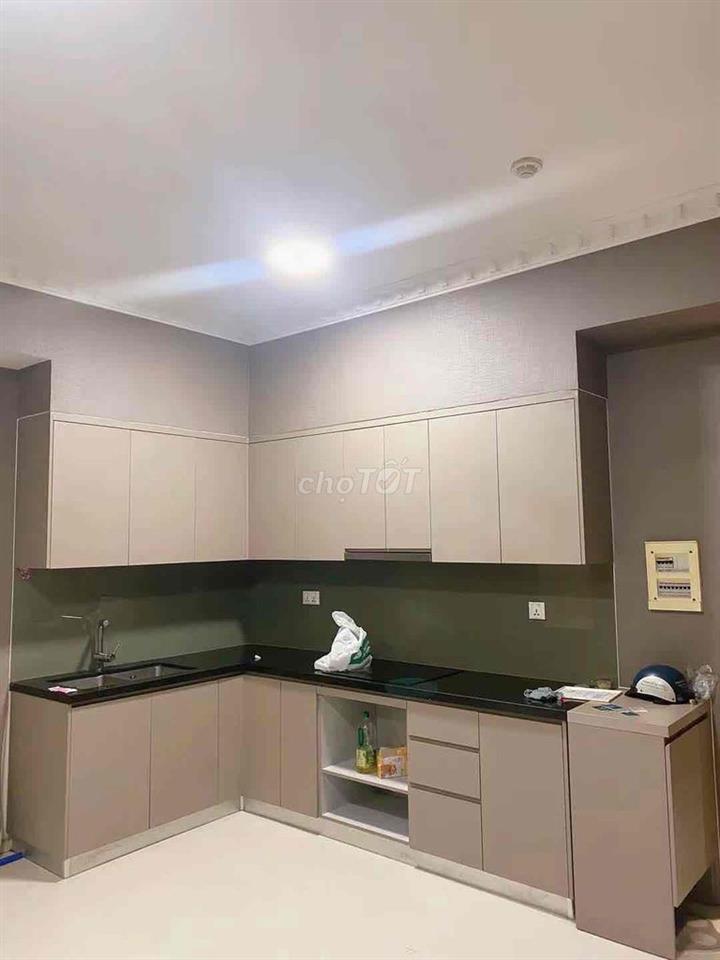Căn góc 3PN cho thuê Có giường, tủ máy lạnh. Giá 11 triệu/tháng