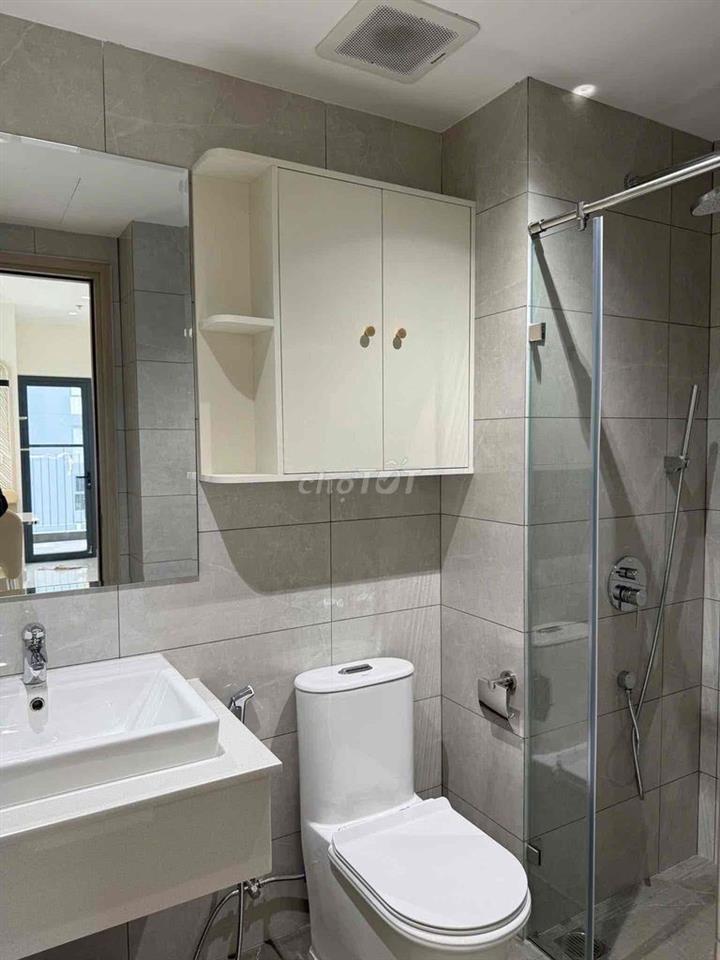 Cho thuê Căn góc 3PN Full nội thất thiết kế. Giá 23 triệu. LH Hương.