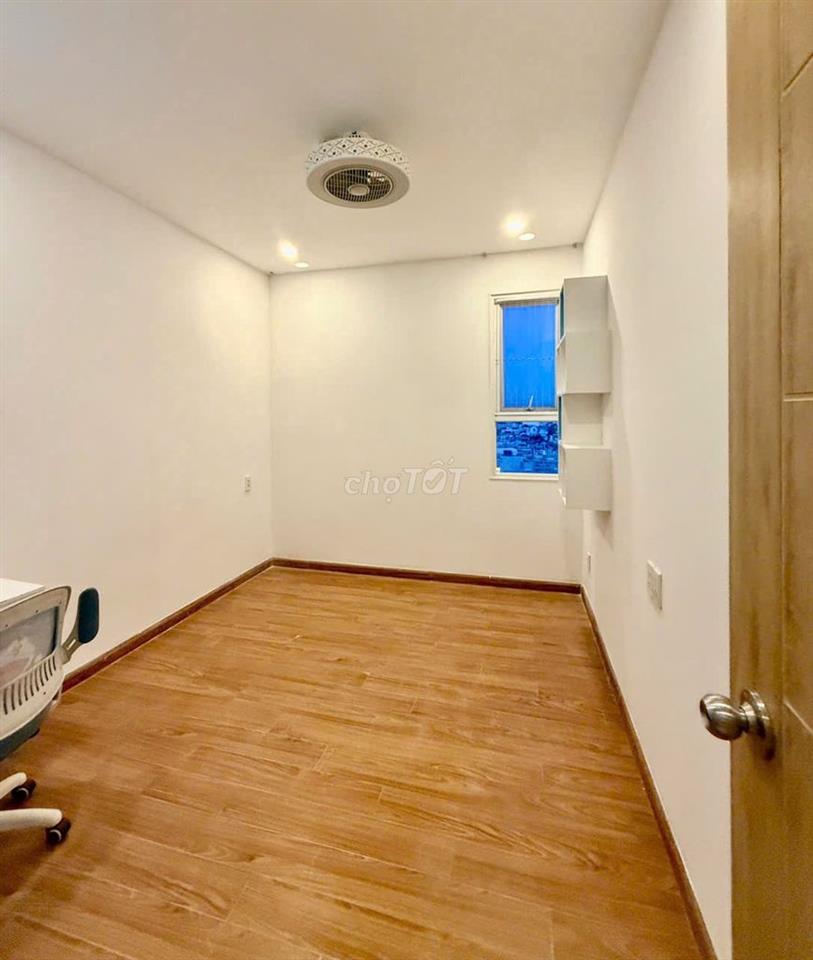 Cho thuê Căn góc 3 Phòng ngủ; Có nội thất 8,5 triệu/ Nhà trống 8 triệu