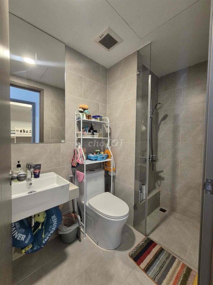 Bán Căn 2PN và 2WC View Hồ ; Giá bán 2,690 tỷ. Full nội thất