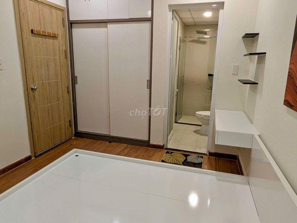 Bán Căn 2PN và 2WC Full nội thất; Mới 90%. LH XEM NHÀ !