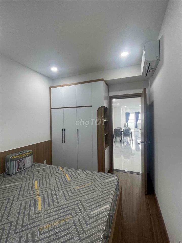 cần chuyển nhà nên để lại căn block B dãy D tầng 14 view sông