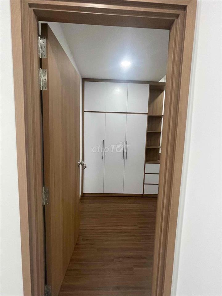 cần chuyển nhà nên để lại căn block B dãy D tầng 14 view sông