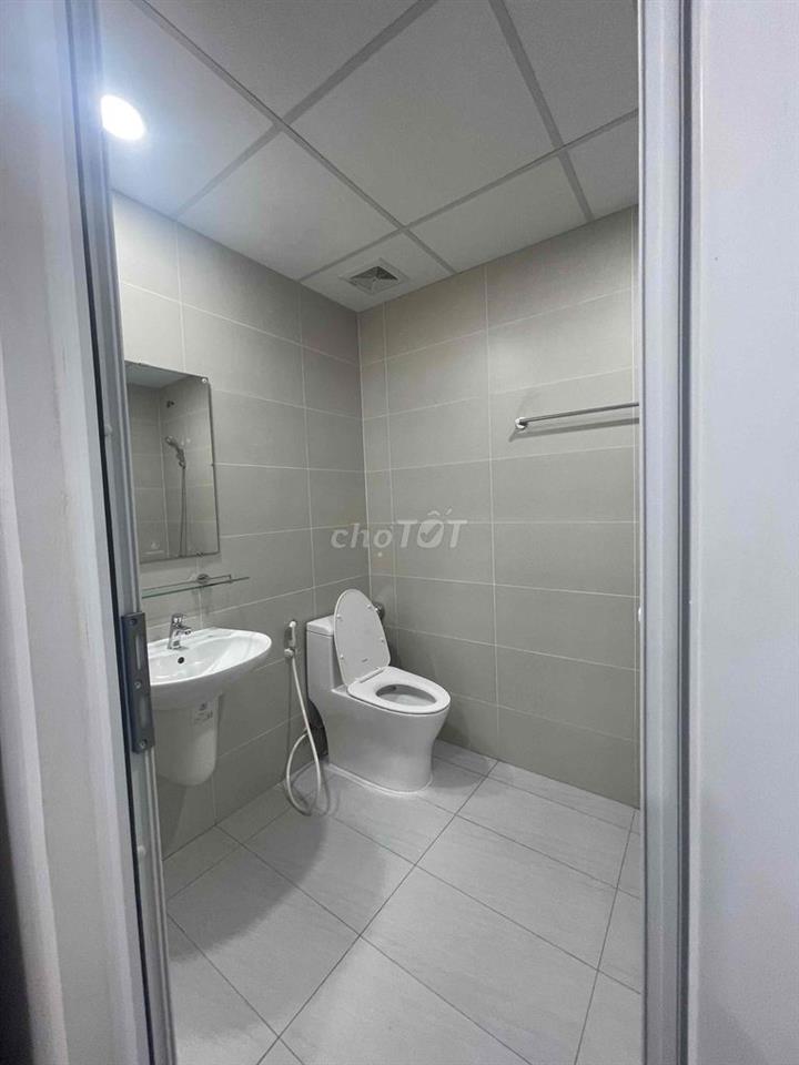 cần chuyển nhà nên để lại căn block B dãy D tầng 14 view sông