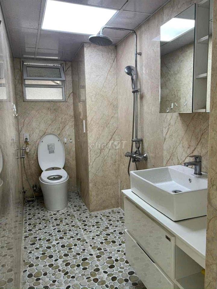bán cc gần quận 8 giá 2 tỷ 4 76 m2. đường nguyễn văn linh