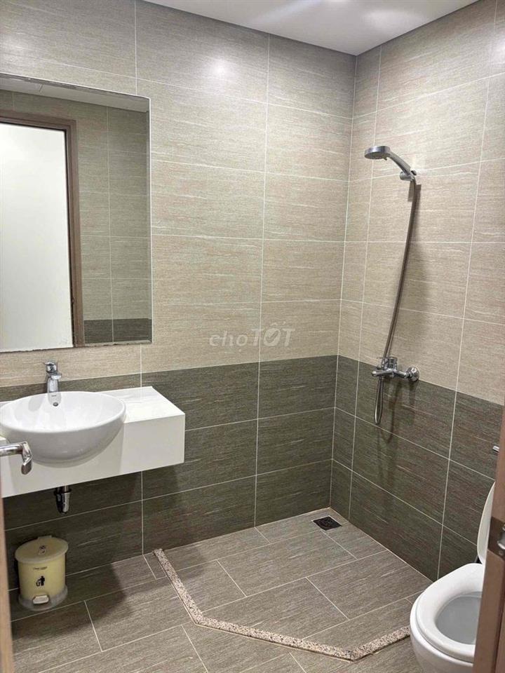 Cho thuê căn 1Pn 1wc trong căn hộ 2Pn ở vinhomes grand park
