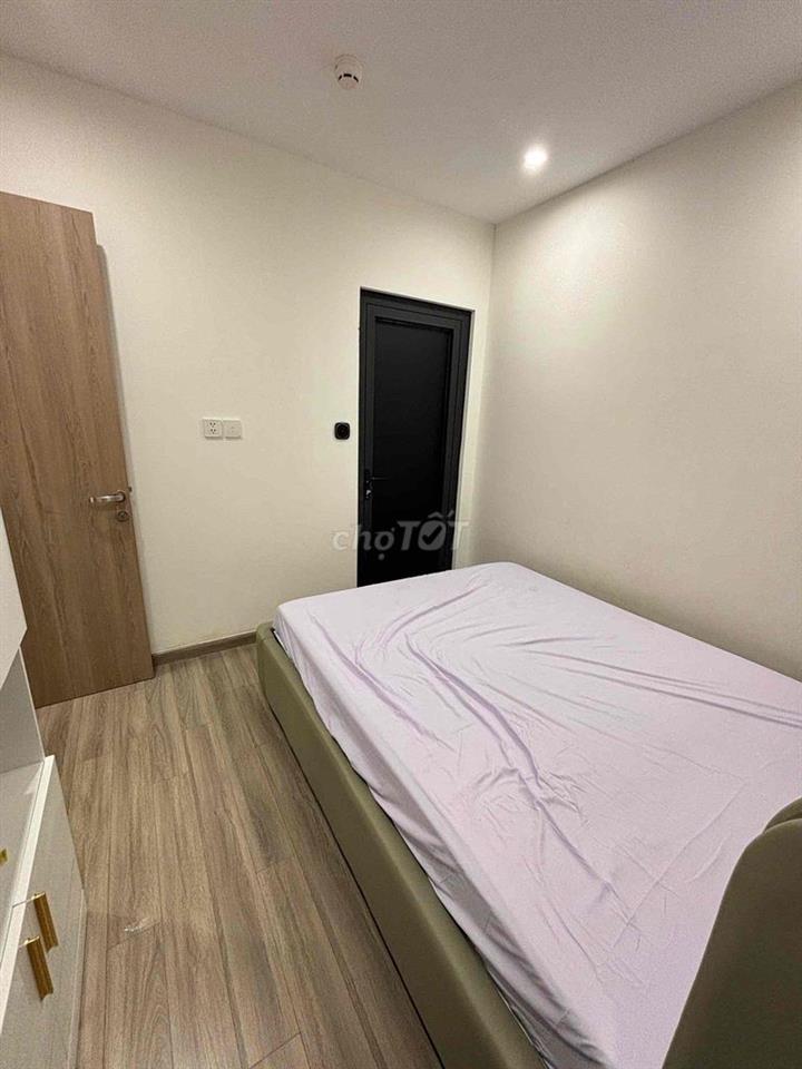 Cho thuê căn 1Pn 1wc trong căn hộ 2Pn ở vinhomes grand park
