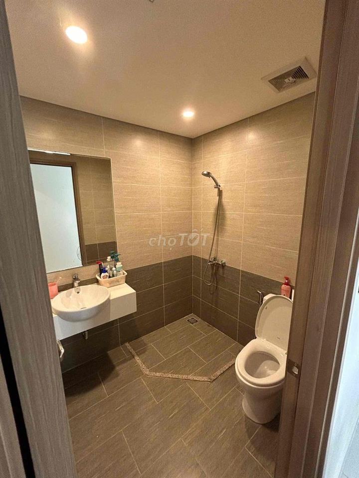 Cho thuê căn 1Pn 1wc trong căn hộ 2Pn ở vinhomes grand park