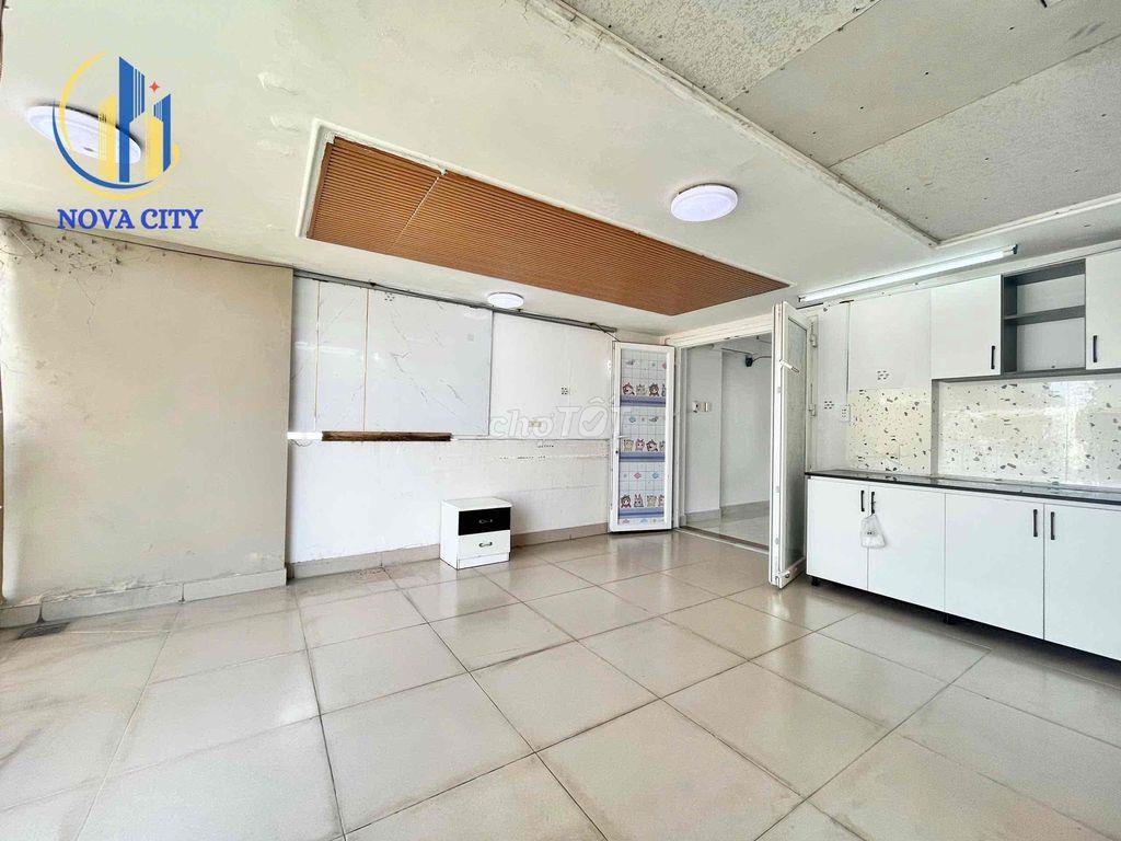 Cho thuê căn hộ ban công 1PN Ban công sân rộng