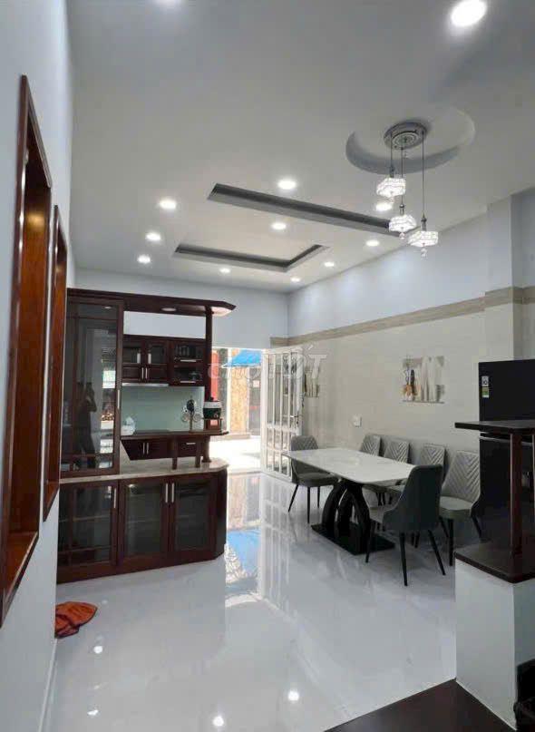 Cần bán nhà 373/....... Lý Thường Kiệt, Phường 08