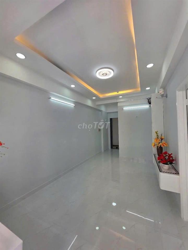 Cần bán căn hộ chung cư Phú Thọ Mặt tiền đường 