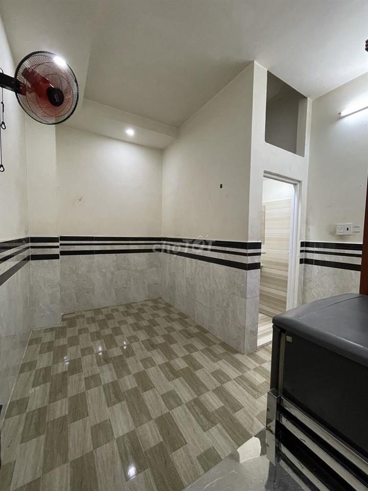 Phòng trọ tiện nghi 380 đồng văn cống, 16m2, giá 2,8tr