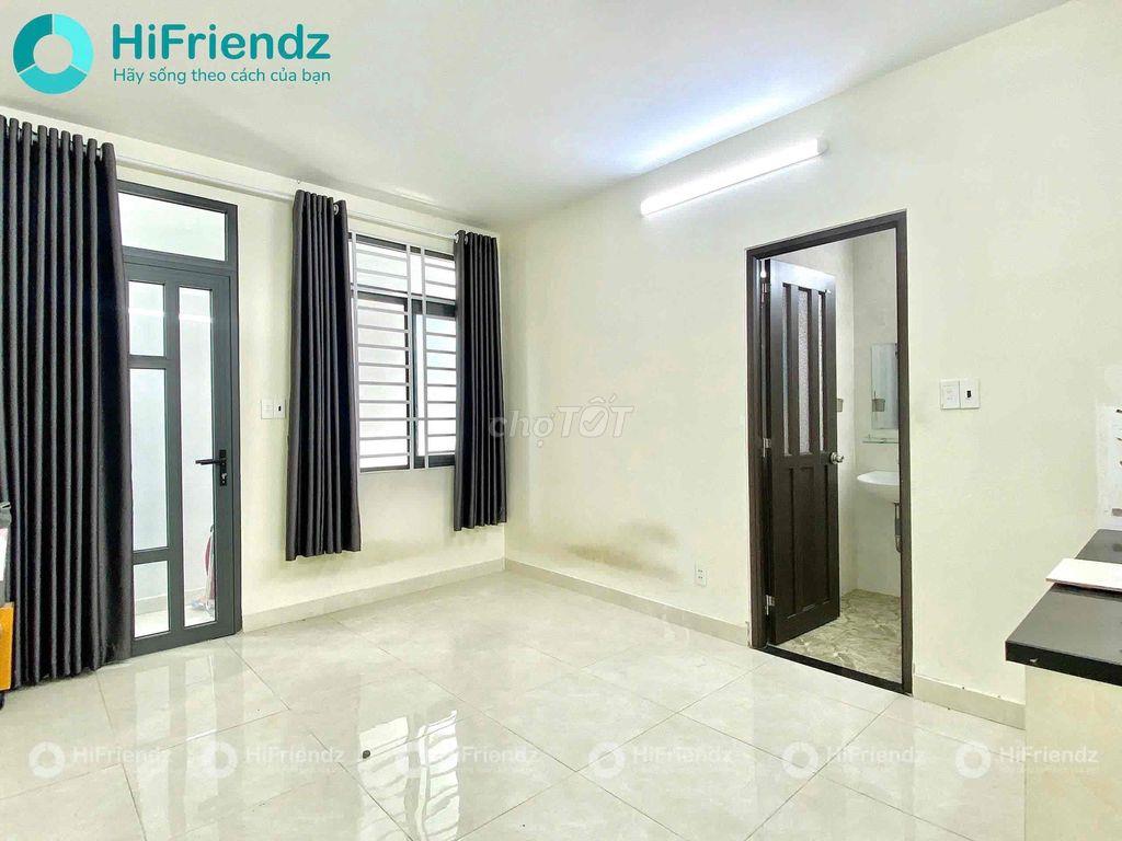 STUDIO BAN CÔNG ĐẸP KENGG GẦN ĐH VĂN HIẾN, UEH , SÁT BÊN BẾN XE Q8